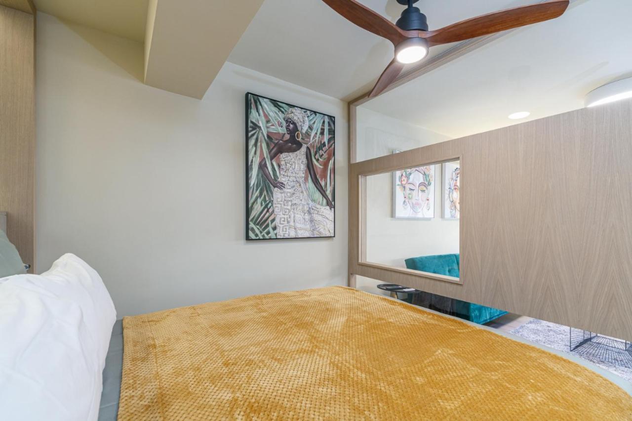 Suite De Lujo Puerta Del Sol+Parking Vigo Exterior photo